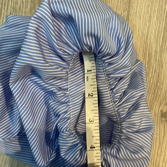 Sophie Rue Pinstriped Off the shoulders Crop with attached bubble Sleeves - Picture 4 of 7